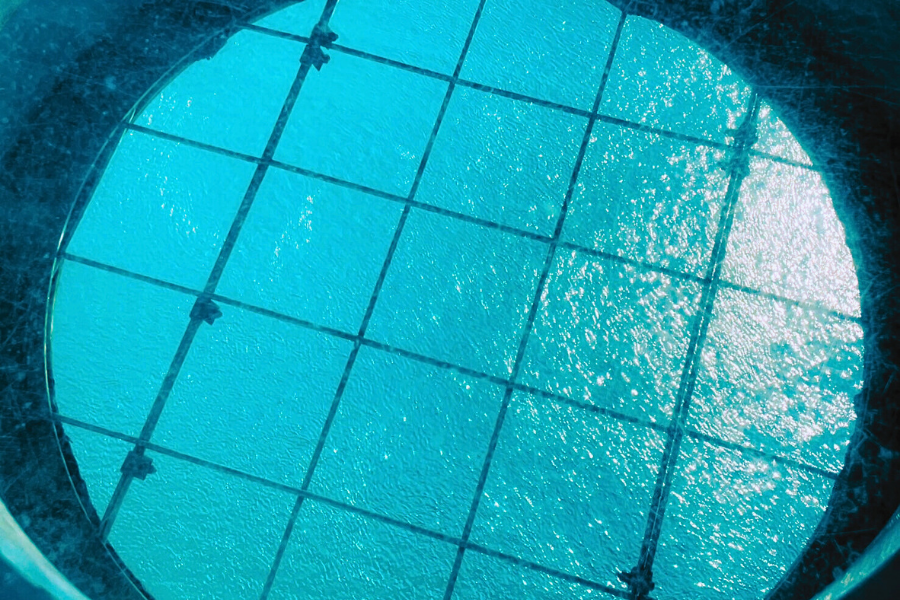 長崎・新西海橋、ガラス床の世界